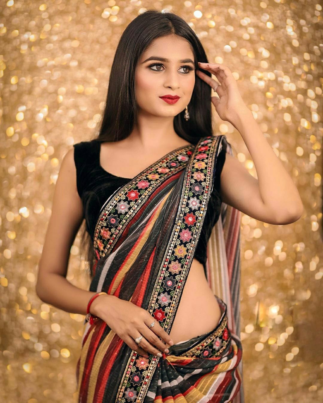 Cross Check Sequence saree