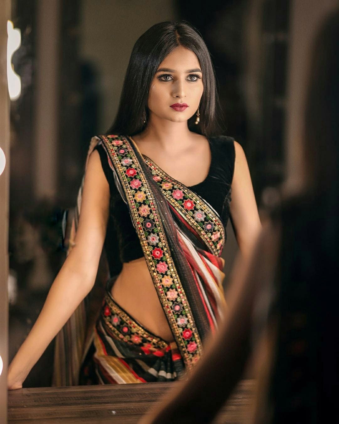 Cross Check Sequence saree